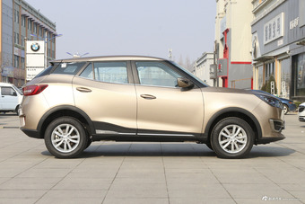 2018款众泰T300 1.5L自动精英型